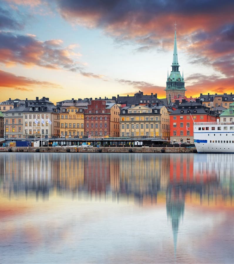 Stockholm Sverige - panorama av den gamla staden, Gamla Stan fotografering för bildbyråer Stockholm Sverige - panorama av den gamla staden, Gamla Stan fotografering för bildbyråer
