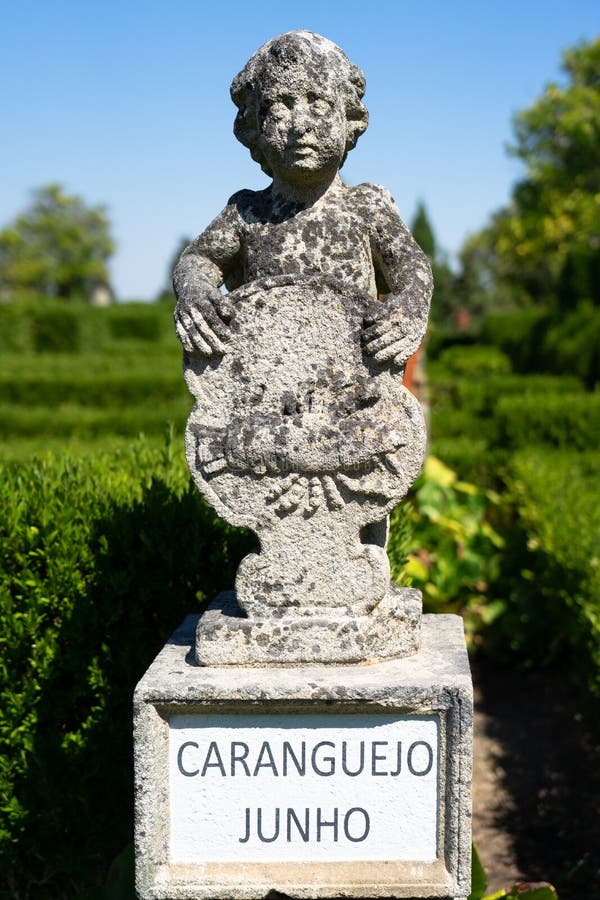 stone statue depicting the sign crab belonging to the episcopal garden of the city of Castelo Branco.