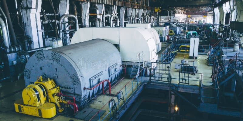 Stoomturbine bij elektrische centrale stock foto Stoomturbine bij elektrische centrale stock foto