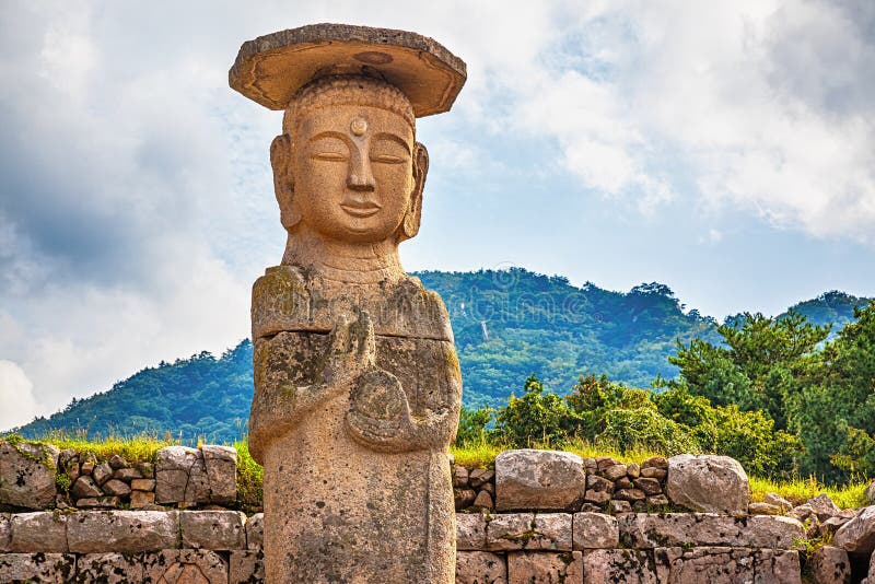 Stor eller jätte- Buddhastaty i Korea arkivfoto Stor eller jätte- Buddhastaty i Korea arkivfoto