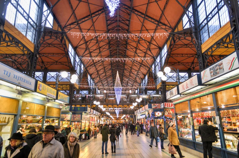 Stor saluhall - Budapest, Ungern fotografering för bildbyråer Stor saluhall - Budapest, Ungern fotografering för bildbyråer
