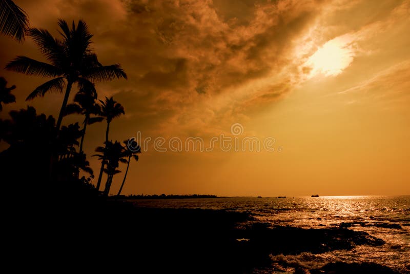 Stor ö Hawaii för Kona solnedgång royaltyfri bild Stor ö Hawaii för Kona solnedgång royaltyfri bild