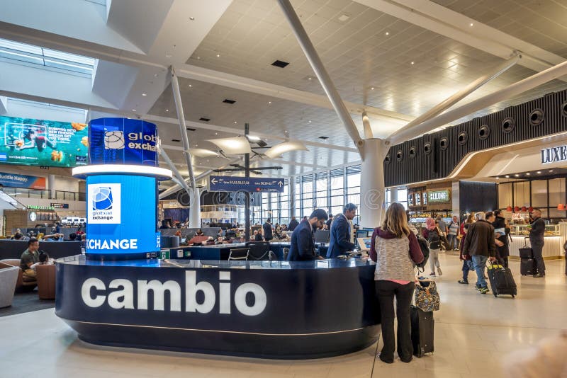 Storefront to Cambio Currency Exchange