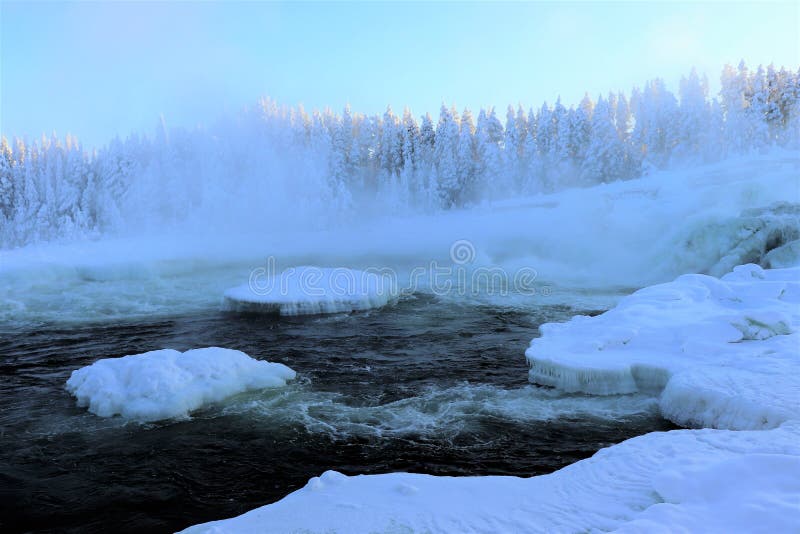 Storforsen w bajecznie zima krajobrazie obraz stock Storforsen w bajecznie zima krajobrazie obraz stock