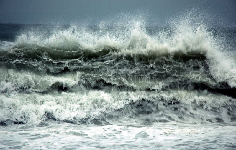 Costa (mar Mediterraneo il mare) tempesta.