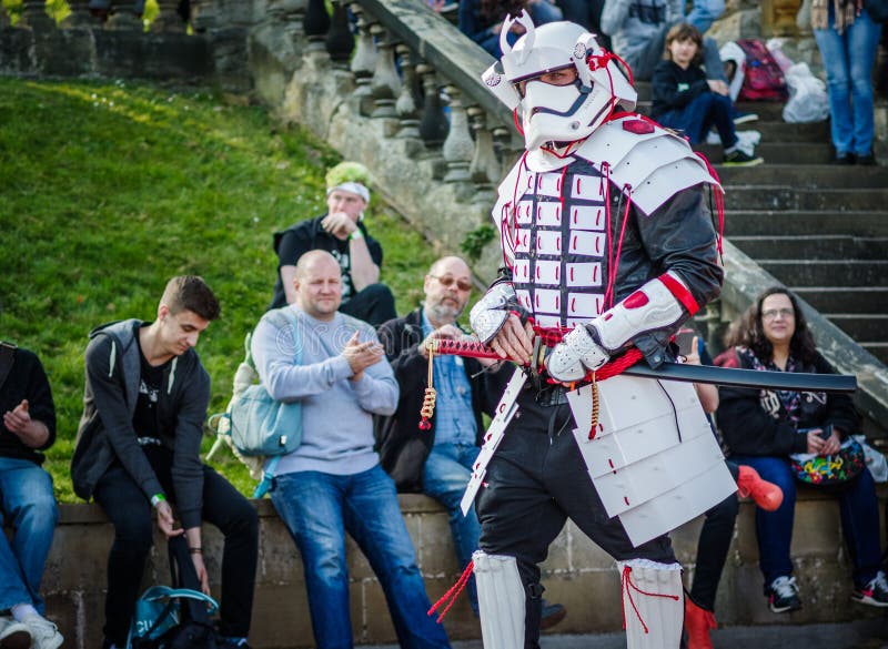 Foto de Cosplayer Masculino Na Convenção De Cosplay De Yorkshire e mais  fotos de stock de Arte, Cultura e Espetáculo - iStock