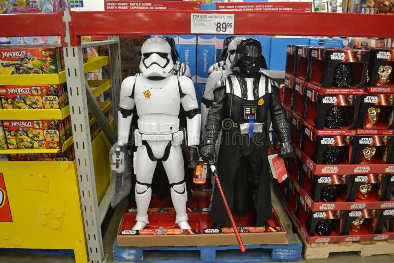 Stormtrooper Звездных войн и игрушки Darth Vader для продажи стоковое изображение rf Stormtrooper Звездных войн и игрушки Darth Vader для продажи стоковое изображение rf