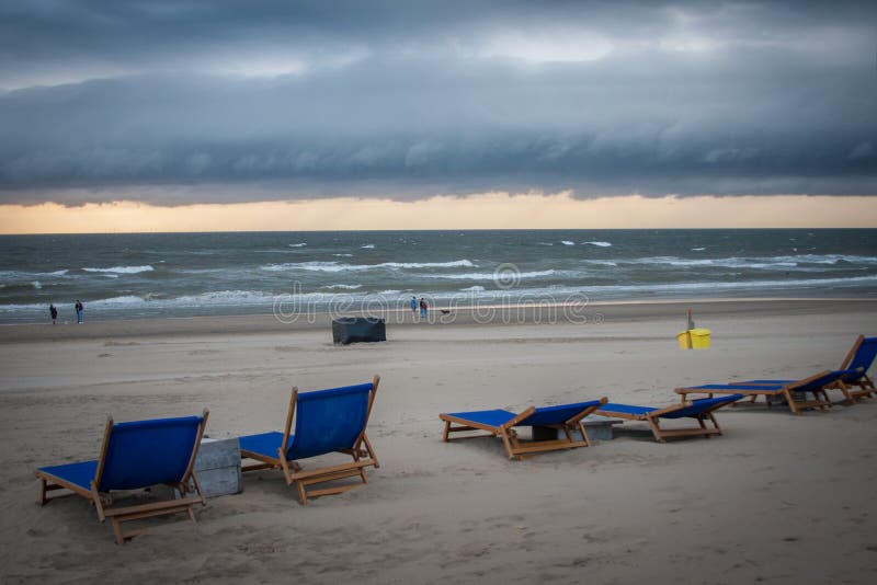 Dutch Chair - Storm Sand Dutch Chair - Storm Sand