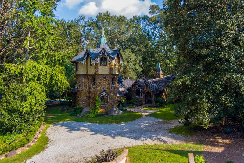 Storybook Castle Bed & Breakfast Editorial Photo Image of breakfast