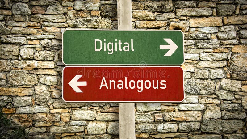 Stra?enschild zu Digital gegen analoges lizenzfreies stockbild Stra?enschild zu Digital gegen analoges lizenzfreies stockbild