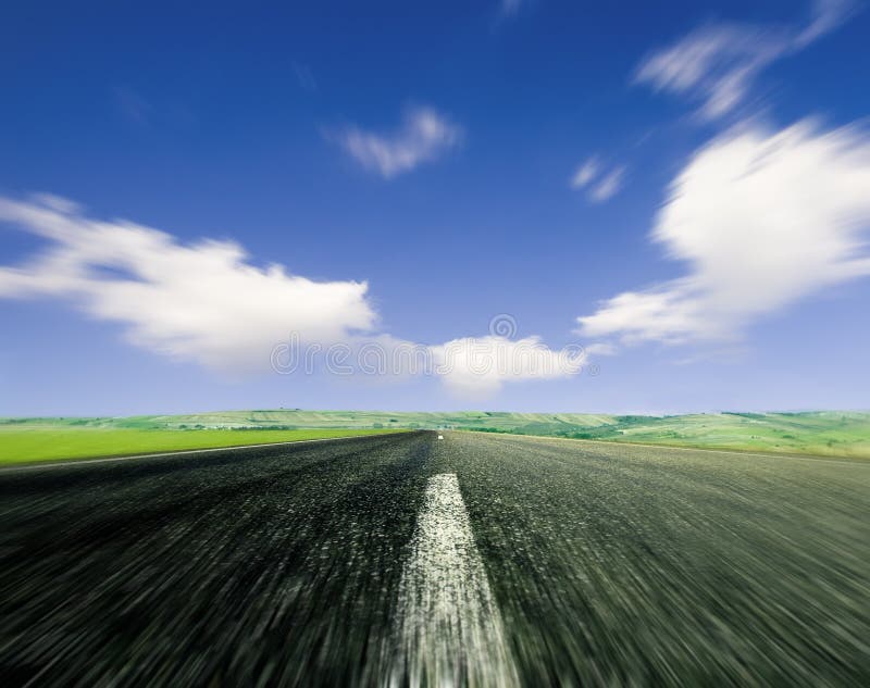 Strada con la sfuocatura di movimento immagini stock libere da diritti Strada con la sfuocatura di movimento immagini stock libere da diritti