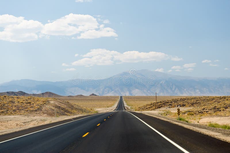 Strada principale del deserto del Nevada