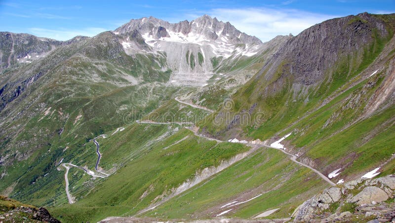 Strade nelle alpi fotografia stock Strade nelle alpi fotografia stock