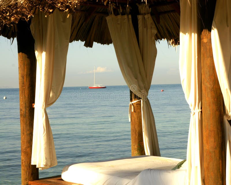Massage cabana op strand stock foto. Image of luifel, daglicht 3008588