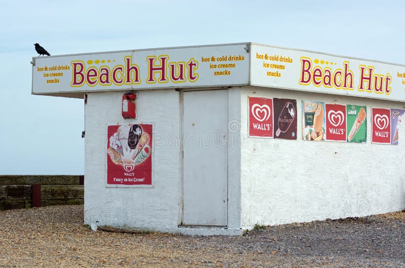 Strandcafé mit Eiscremewerbung lizenzfreie stockbilder Strandcafé mit Eiscremewerbung lizenzfreie stockbilder