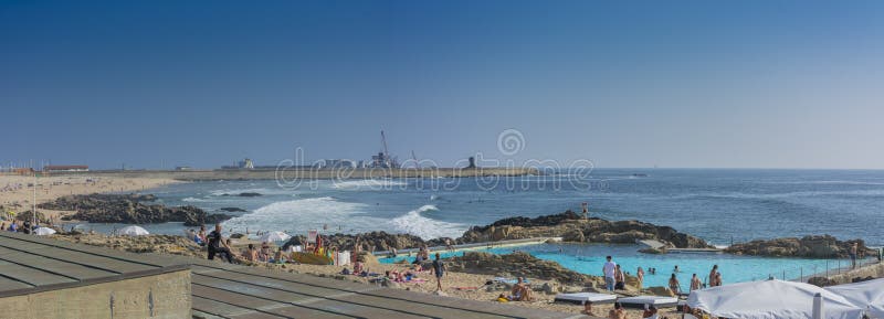 Strandpool en kust in Leça royalty-vrije stock foto's Strandpool en kust in Leça royalty-vrije stock foto's