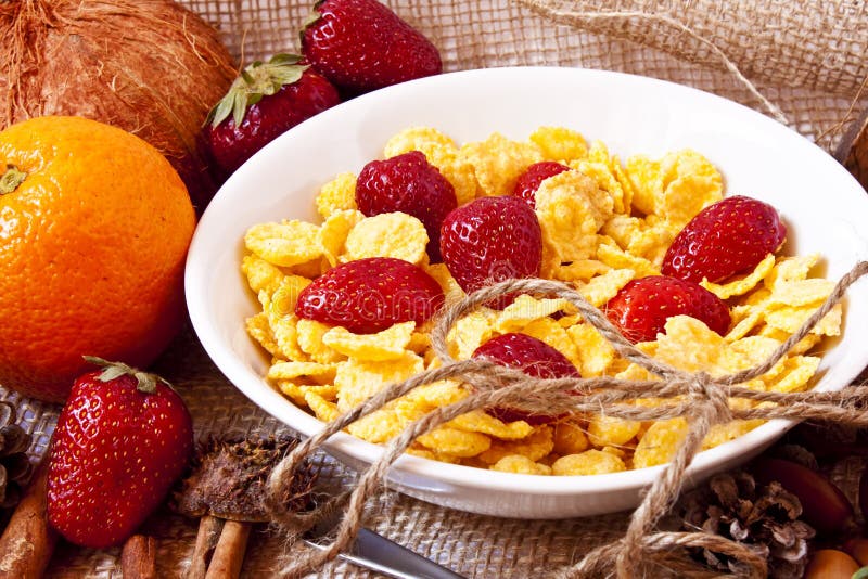 Strawberries and cereals breakfast royalty free stock photo Strawberries and cereals breakfast royalty free stock photo
