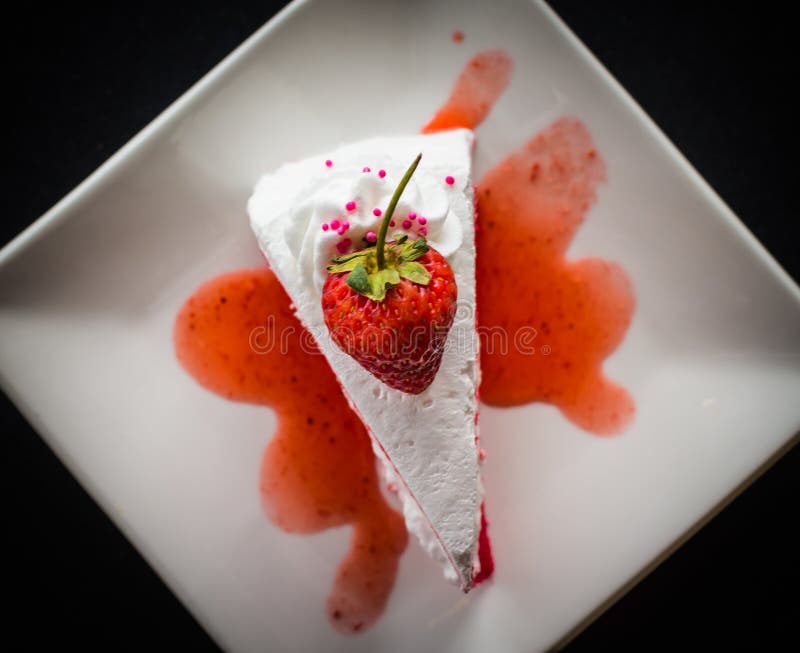 Strawberry Cake Bakery stock photo. Image of green, delicious 38259986