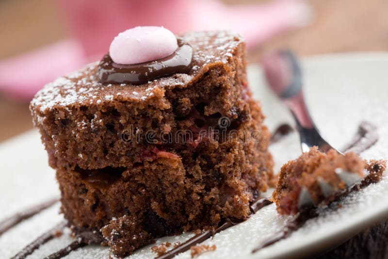 Strawberry-chocolate cake