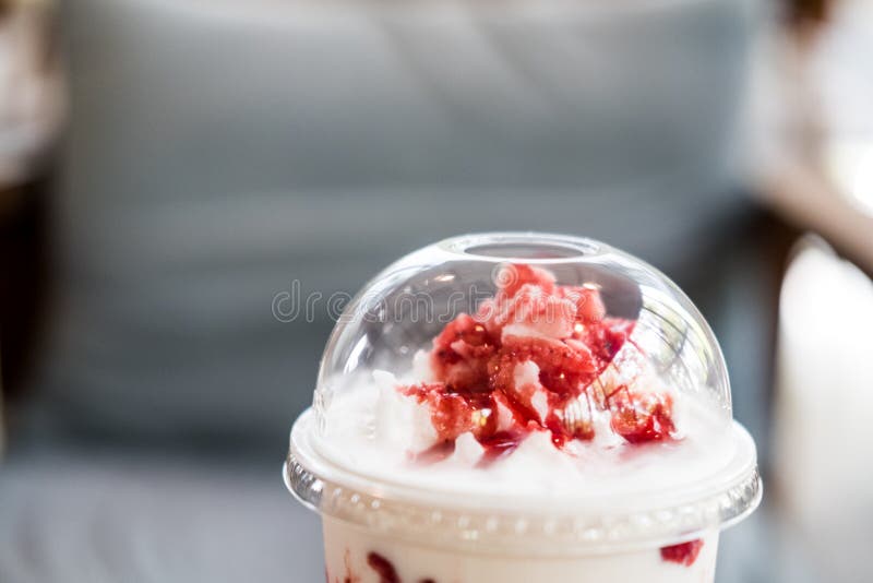 https://thumbs.dreamstime.com/b/strawberry-mix-yogurt-smoothies-plastic-cup-closeup-top-refreshment-healthy-drink-216579863.jpg