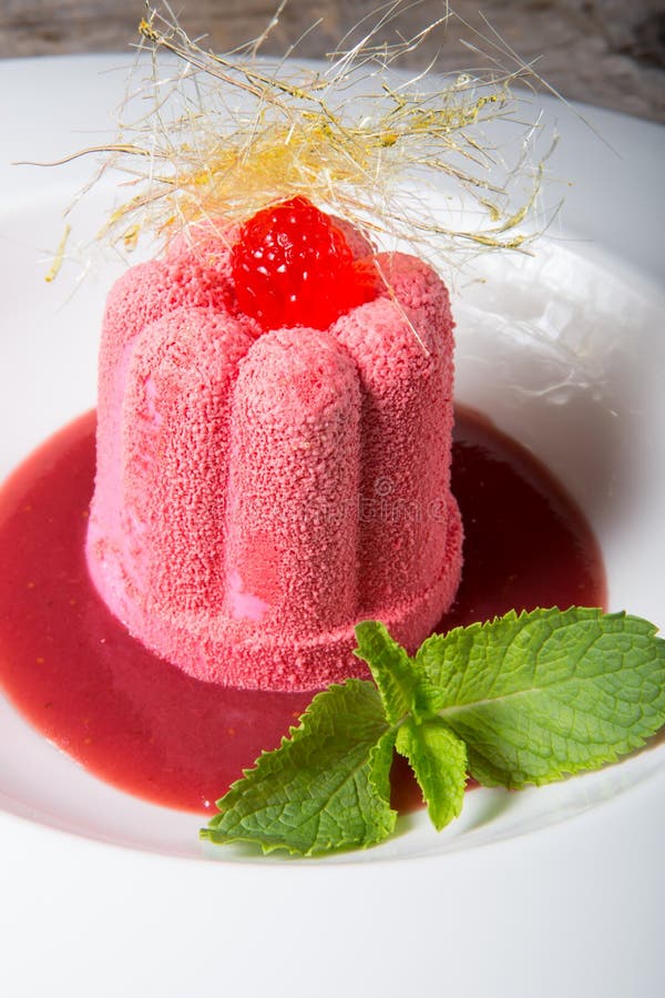 Strawberry mousse dessert