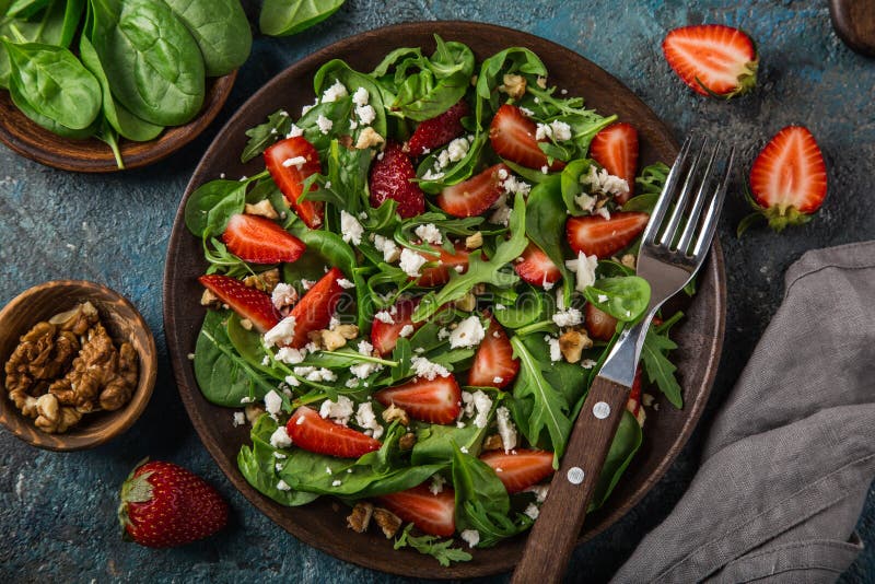 Strawberry, spinach, arugula and feta cheese salad