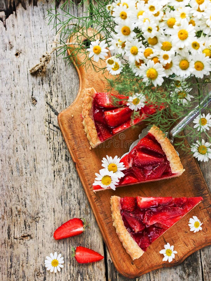 Strawberry tart with jelly stock image. Image of cake 72433467