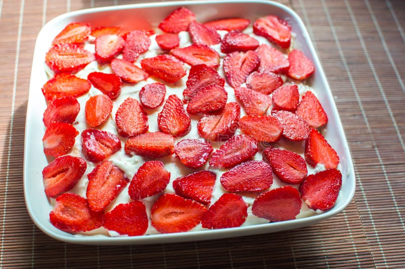 Homemade Strawberry Tiramisu