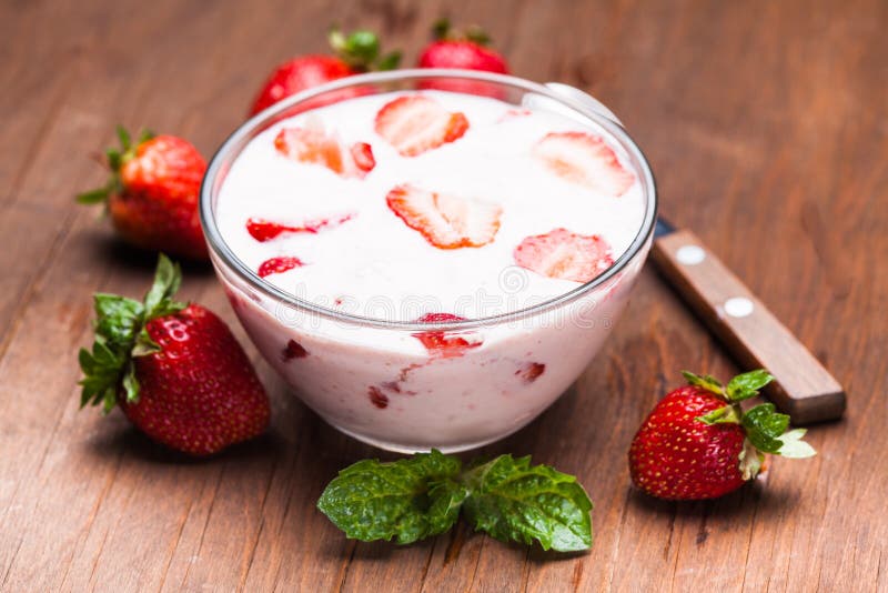 Strawberry yoghurt