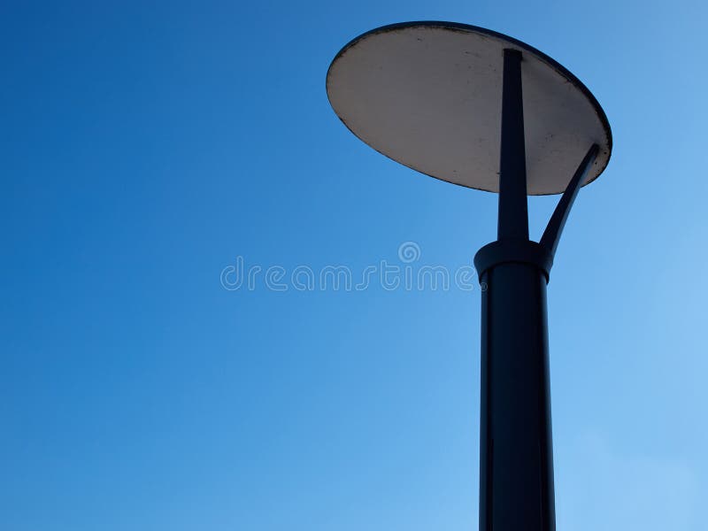 StraßenlaterneLaternenpfahlpfosten des modernen Designs stockfotografie StraßenlaterneLaternenpfahlpfosten des modernen Designs stockfotografie