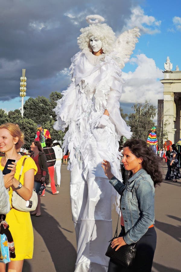 Street Actors Walk on Stilts and Pose for Photos in Moscow Editorial ...