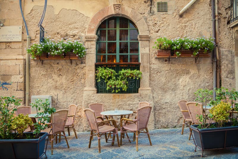 Street cafe in Siracusa