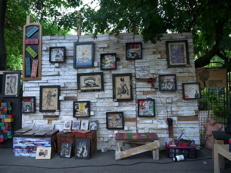 Street Delivery 2015 Bucharest, when art, artistis , craftwork and many other cool things are invited to take place in the street