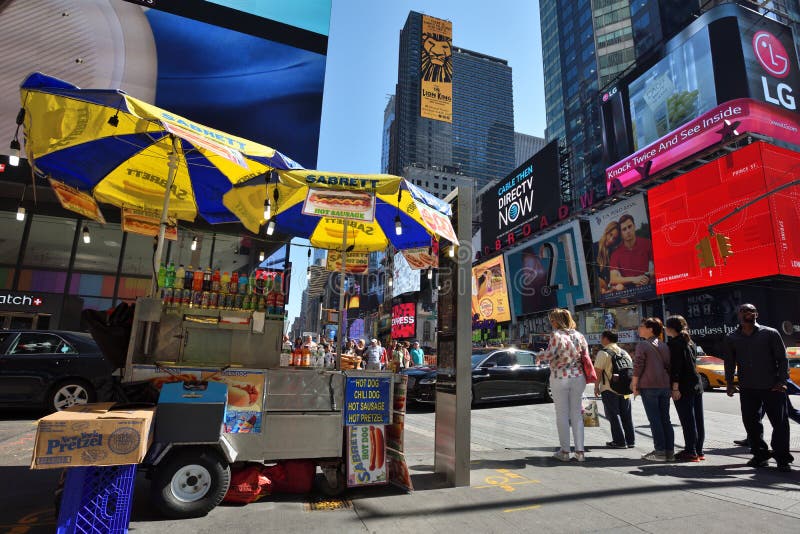 Street Food Cart in Manhattan, NYC Editorial Stock Image - Image of