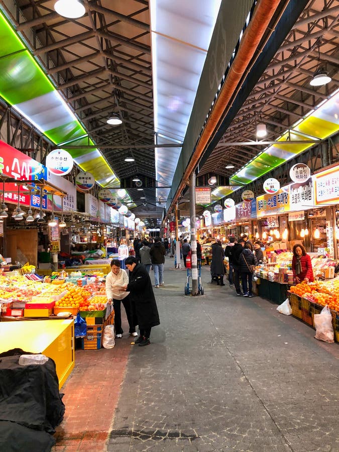 Street Food Market in Seoul Editorial Image - Image of dark, eatery