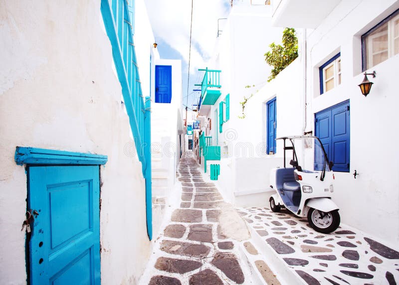 Hermoso calles en viejo de, grecia.