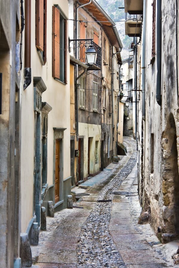 Street in Tende