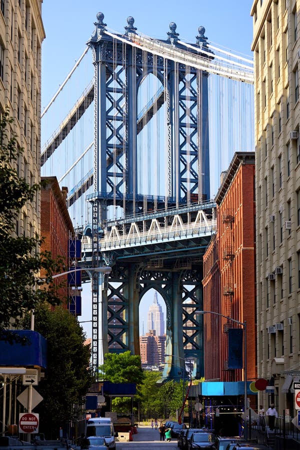 Manhattan Bridge Street View Street View Of Manhattan Bridge Stock Image - Image Of Tall, America:  26403627