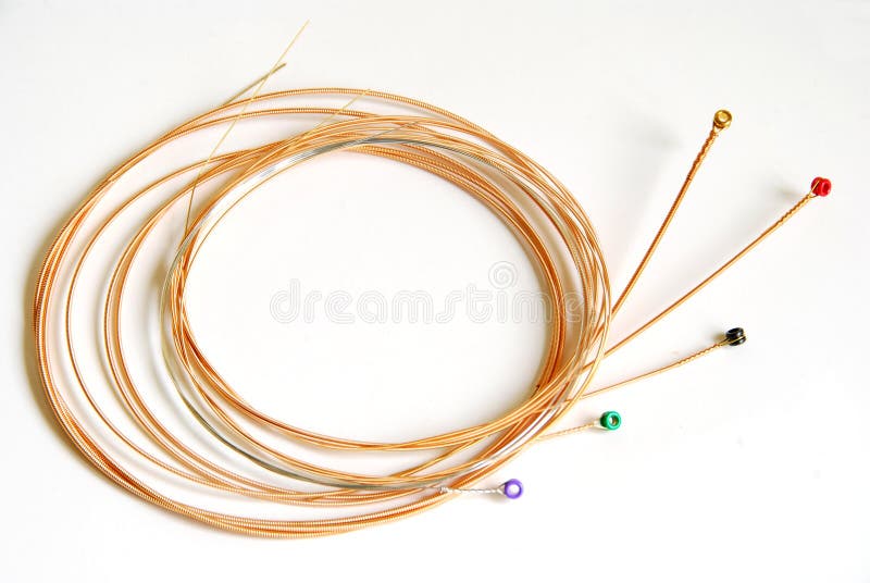 Stringhe della chitarra acustica fotografia stock libera da diritti Stringhe della chitarra acustica fotografia stock libera da diritti