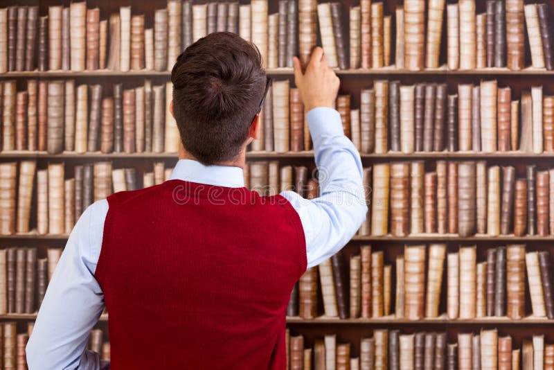 Student in library