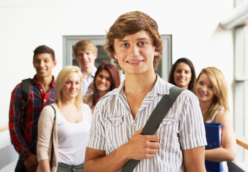 Studenten in universiteit stock afbeelding Studenten in universiteit stock afbeelding