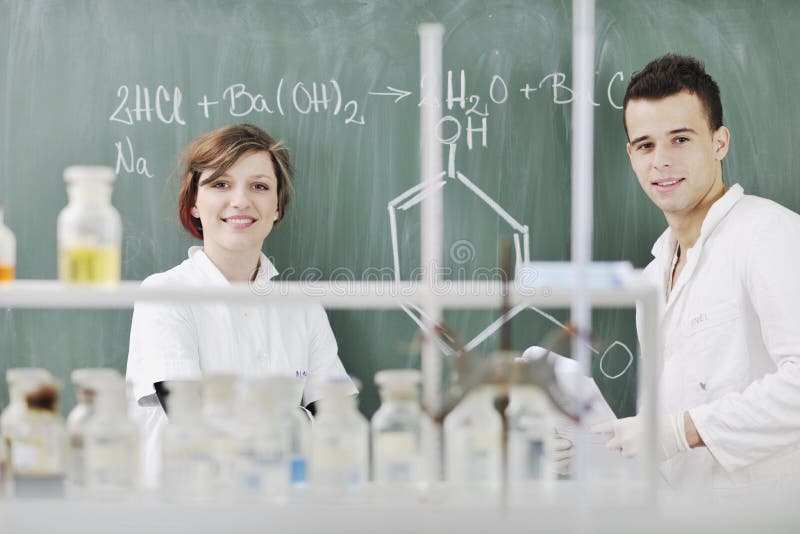 Students couple in lab