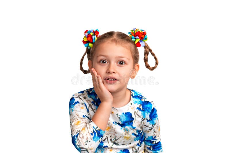 https://thumbs.dreamstime.com/b/studio-waist-up-portrait-little-girl-wearing-shirt-print-two-pigtails-color-bows-gray-background-holding-137904344.jpg