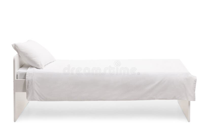 Studiosiche foto van één wit bed met duvet