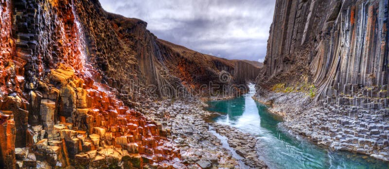 Studlagil bazaltowy jar, Iceland