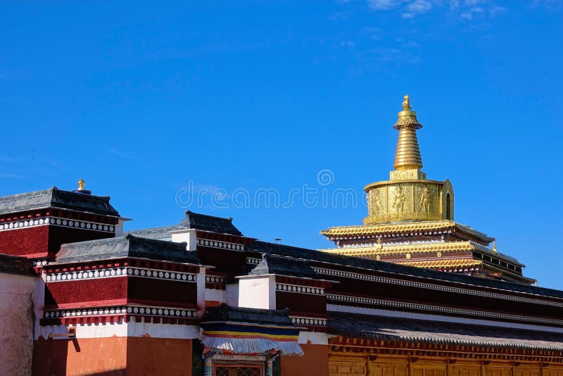 Stupa dourado fotos de stock Stupa dourado fotos de stock