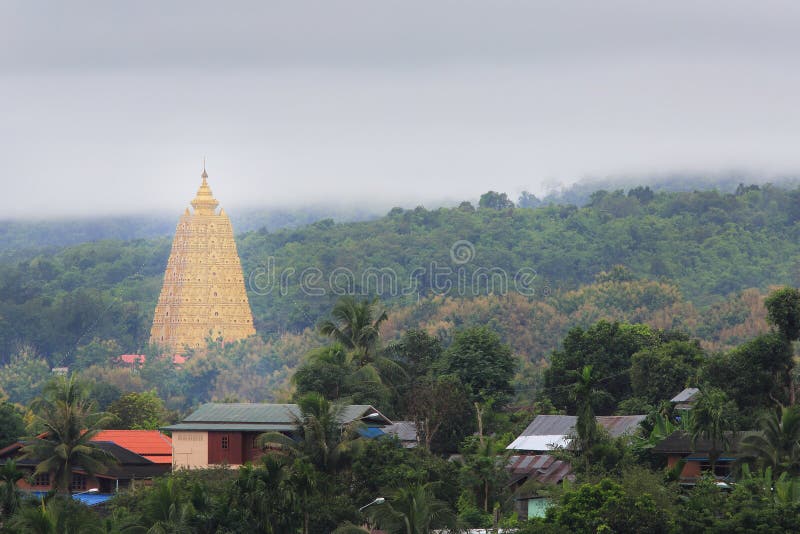 Styl stupa przy Wangvivagegaram świątynią zdjęcia stock Styl stupa przy Wangvivagegaram świątynią zdjęcia stock