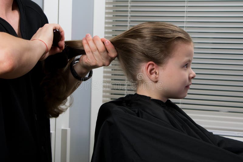 Stylist. Collects, Tight Tail Hair. Girls To Create a New Image of Hair  Stock Photo - Image of child, daughter: 123356804