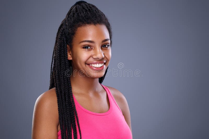 Stående av den unga afrikanska flickan arkivbilder Stående av den unga afrikanska flickan arkivbilder