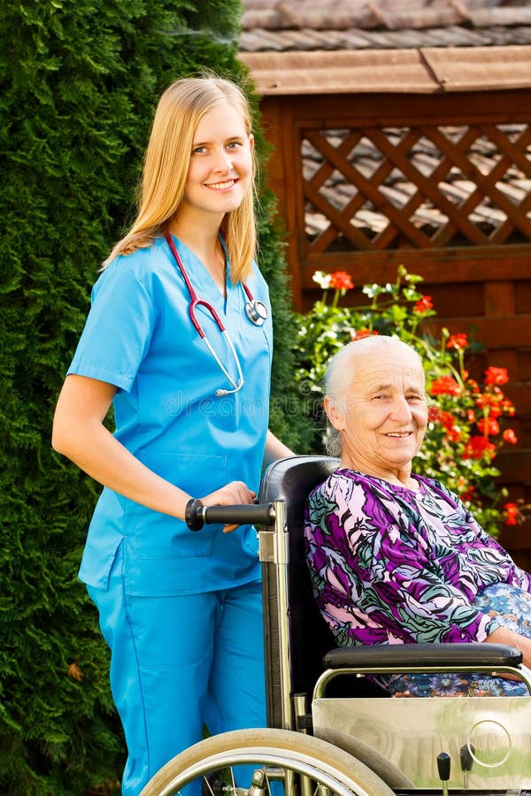 Stützender junger Doktor lizenzfreie stockfotografie Stützender junger Doktor lizenzfreie stockfotografie